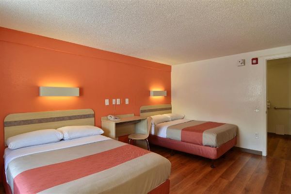 MOTEL 6 ALTOONA (Altoona)